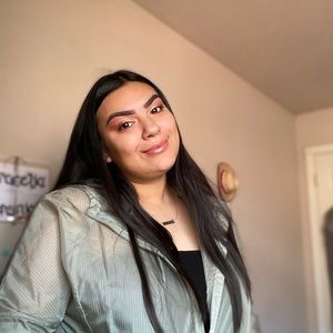 Meet your Posher, Aracelia